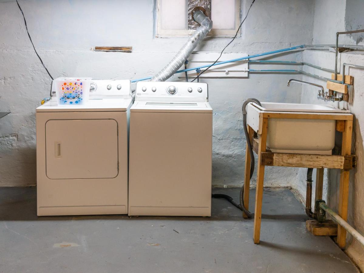 Вилла King Bed-Full Kitchen-Self Check-In-Parking-Uofr Рочестер Экстерьер фото